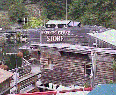 The General Store, with the laundry and shower facilities in foreground.